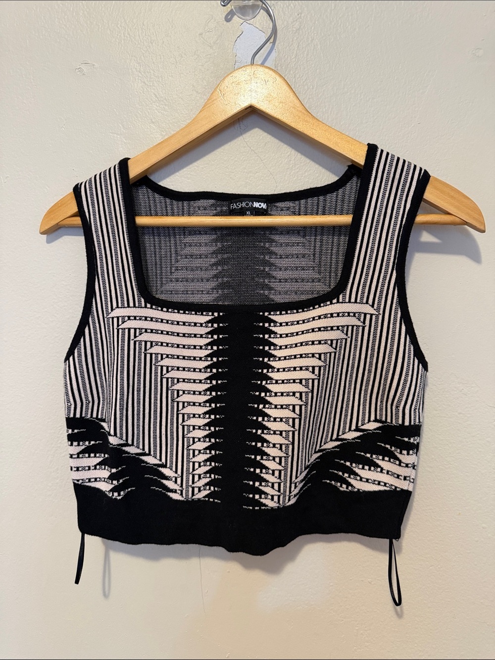 Fashion Nova Black and White Knit Crop Tank